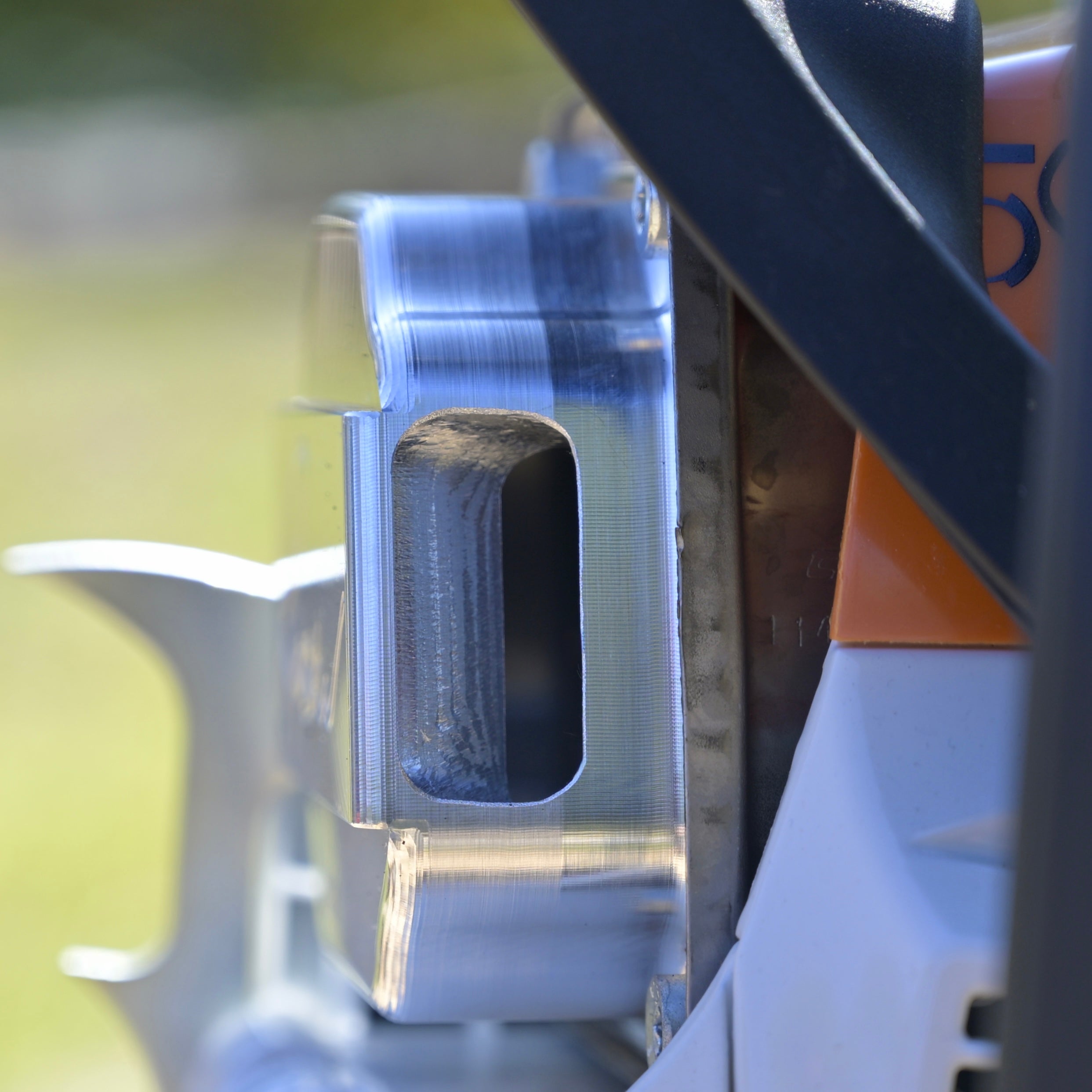 Ripsaw RS362 